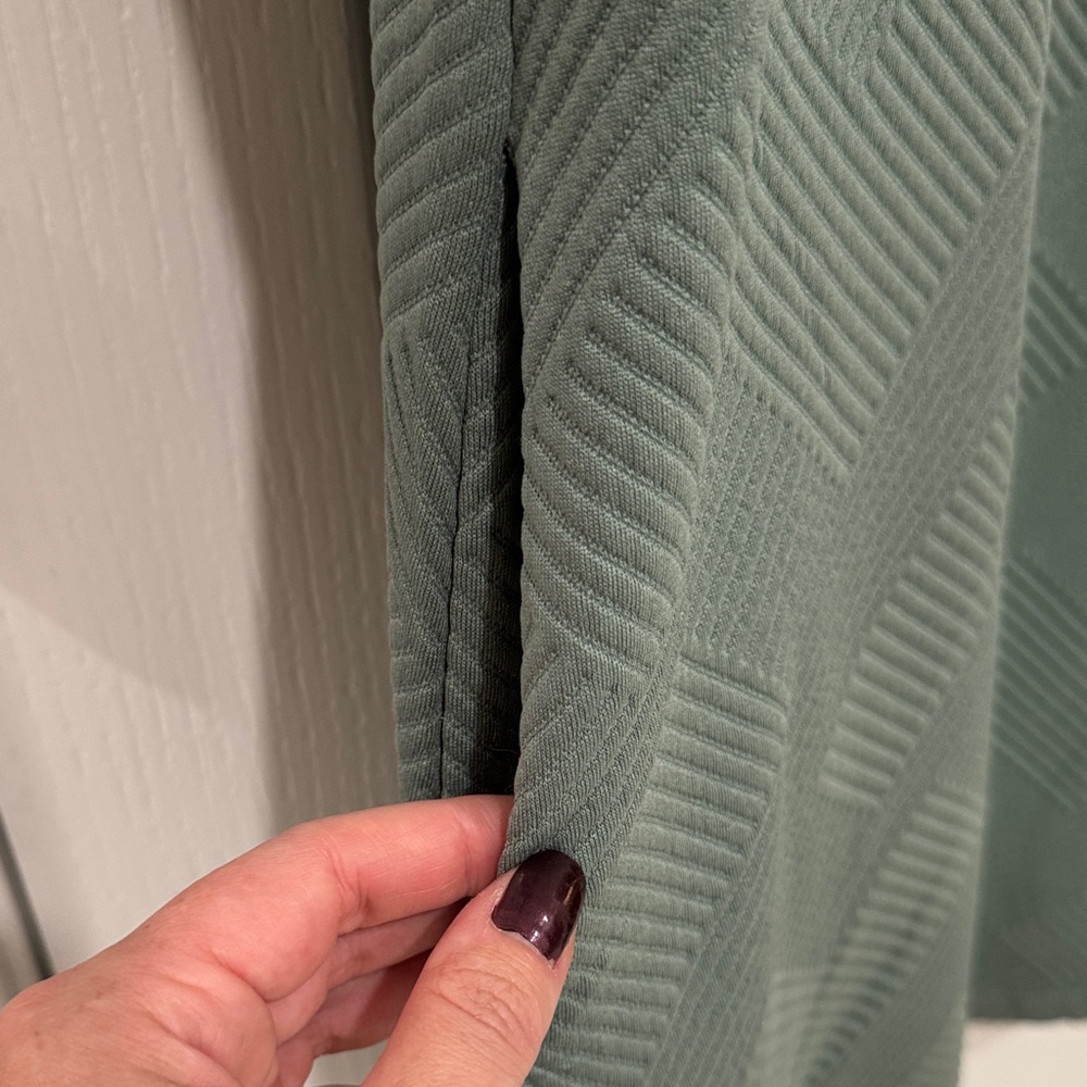 Sage Green Textured Straight Cut Dress - Picture 4 of 4